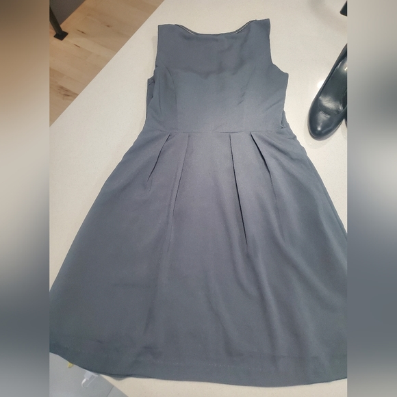 KENSIE Belle robe de longueur midi sans manche avec jolis détails à l'encolure - Picture 4 of 5